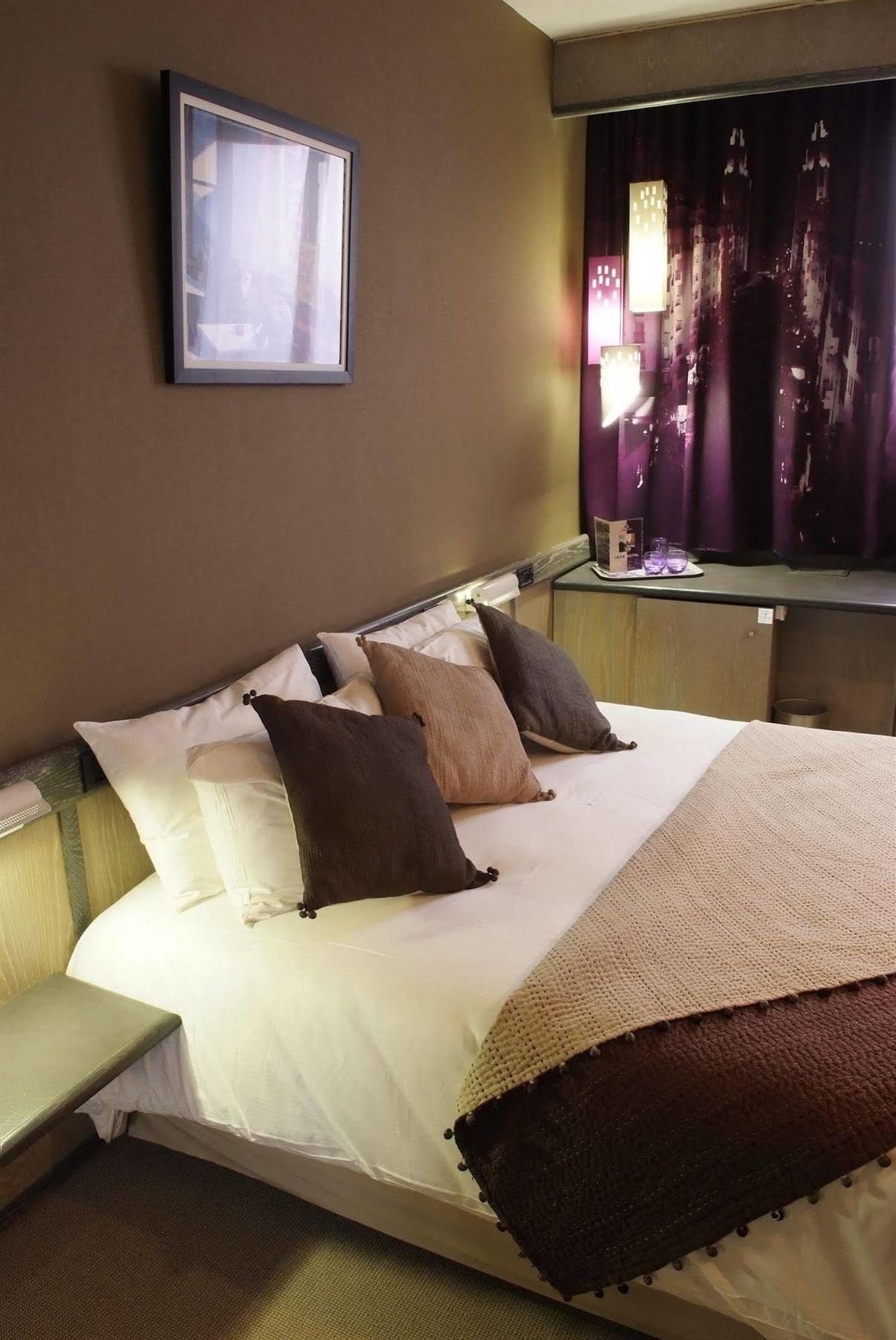 Hotel Gratte-Ciel Ariana Villeurbanne Buitenkant foto