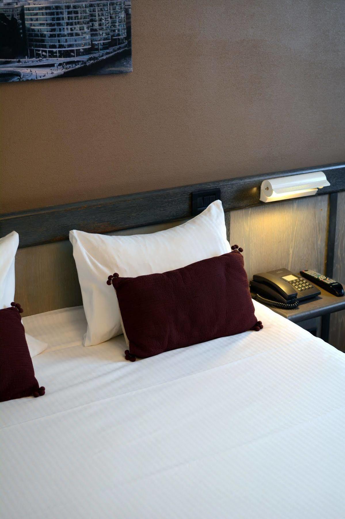 Hotel Gratte-Ciel Ariana Villeurbanne Buitenkant foto